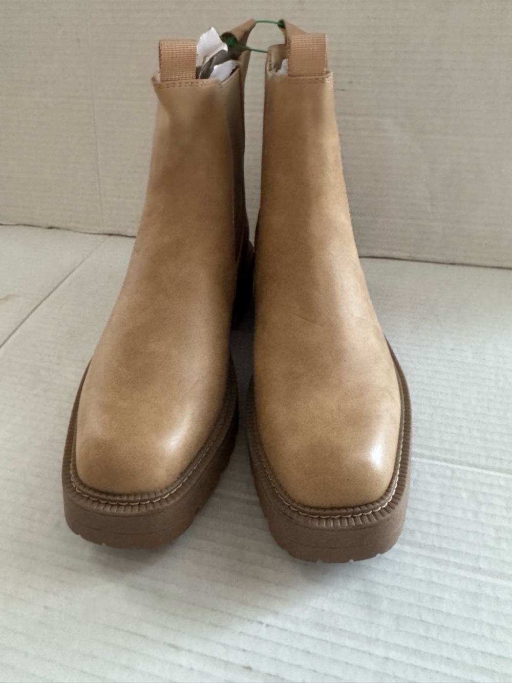 Dream Pairs Ankle Boot Chelsea lug Boots Block Heel Platform Booties Tan‎ size 9 - Picture 8 of 10